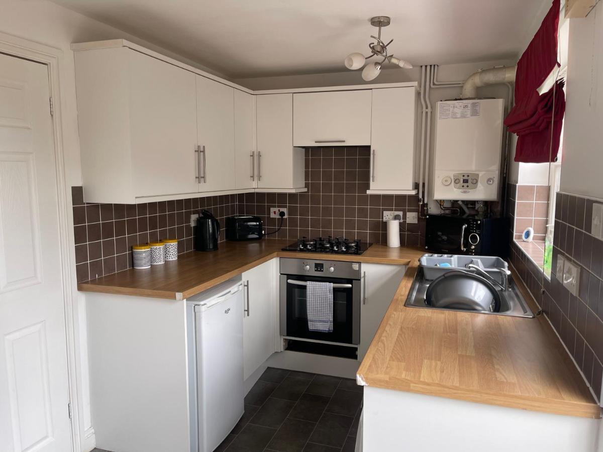 House Number 12 Sleeps Up To 4 With Smart Tvs In Every Room Wellington  Buitenkant foto